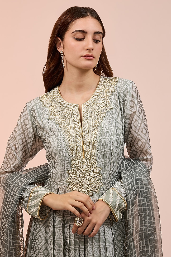 Grey Kora Silk Block Printed Pleated Kurta Set by Prisha's at Pernia's Pop Up Shop