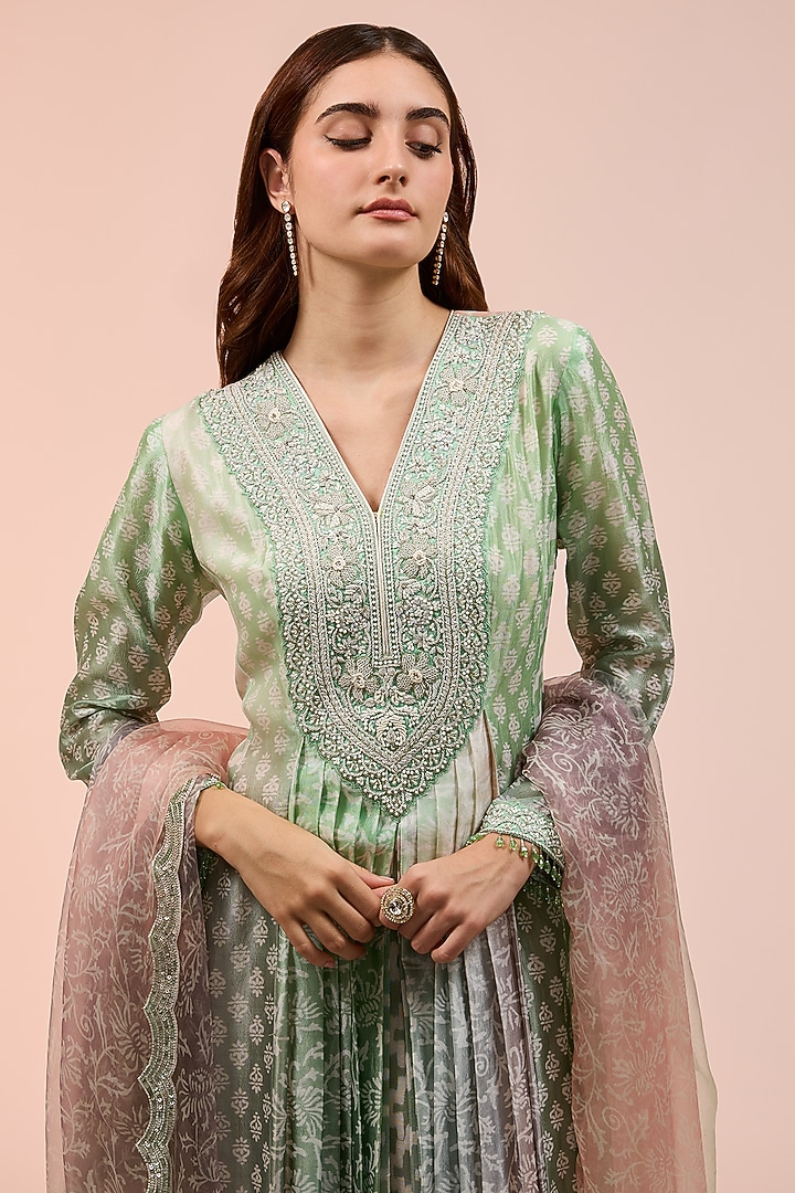 Green Kora Silk Block Printed Pleated Kurta Set by Prisha's at Pernia's Pop Up Shop