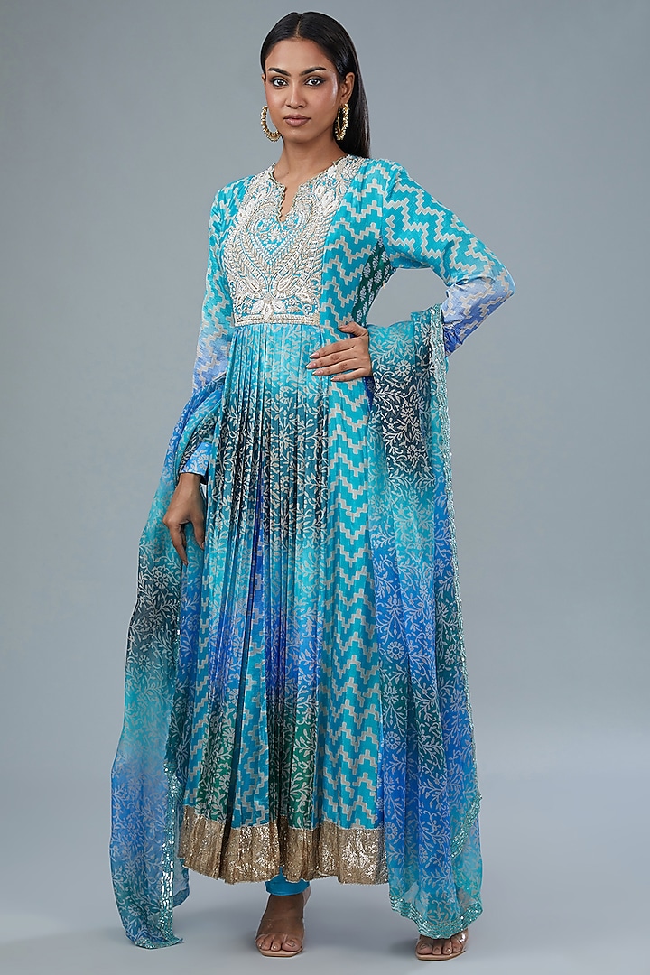 Blue Silk Block Printed Kurta Set by Prisha's at Pernia's Pop Up Shop