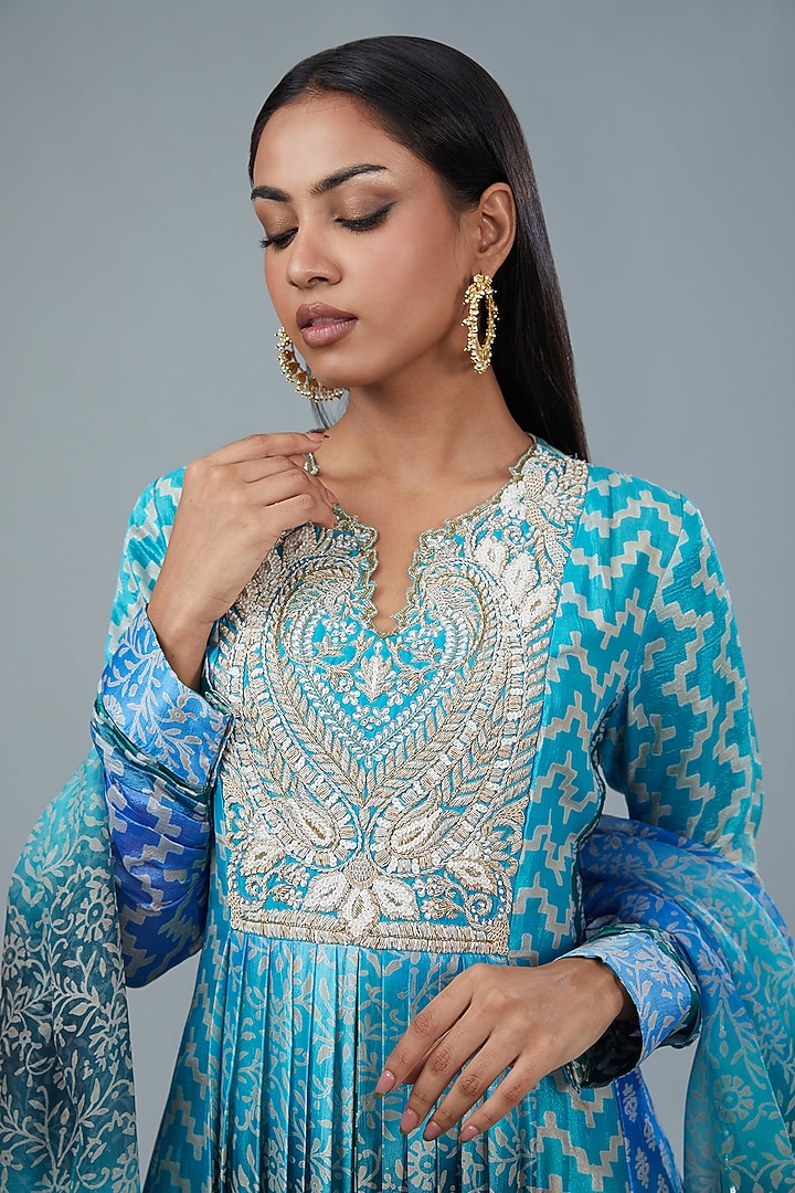 Blue Silk Block Printed Kurta Set by Prisha's at Pernia's Pop Up Shop