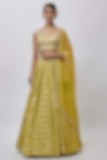 Green Banarasi Brocade Handwoven Work Wedding Lehenga Set by Prisha's at Pernia's Pop Up Shop