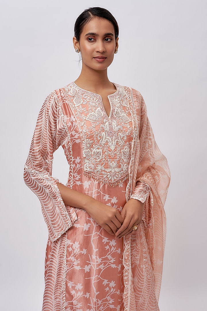 Peach White Kora Silk Printed & Embroidered Kurta Set by Prisha's at Pernia's Pop Up Shop