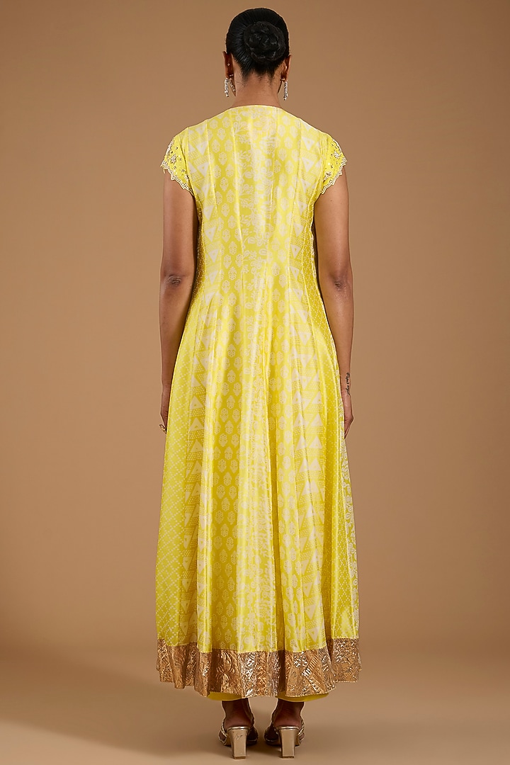 Yellow Kora Silk Printed & Embroidered Kurta Set by Prisha's at Pernia's Pop Up Shop