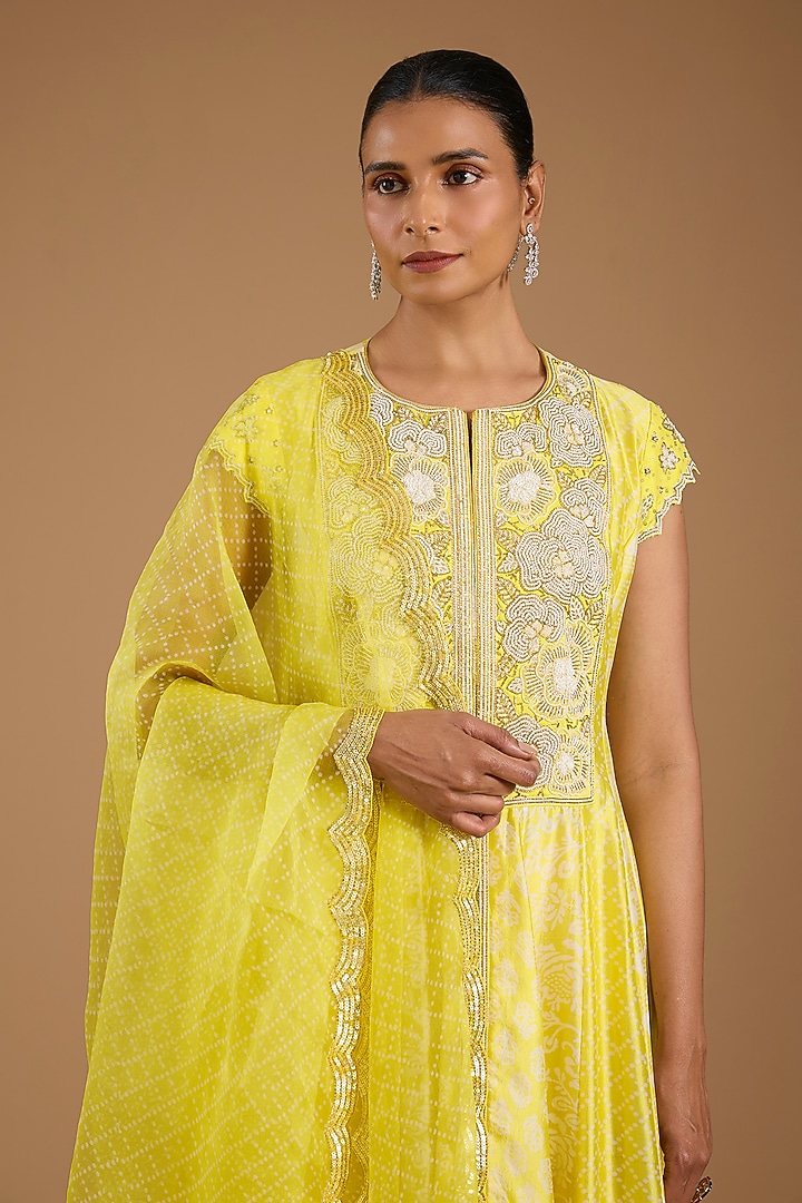 Yellow Kora Silk Printed & Embroidered Kurta Set by Prisha's at Pernia's Pop Up Shop