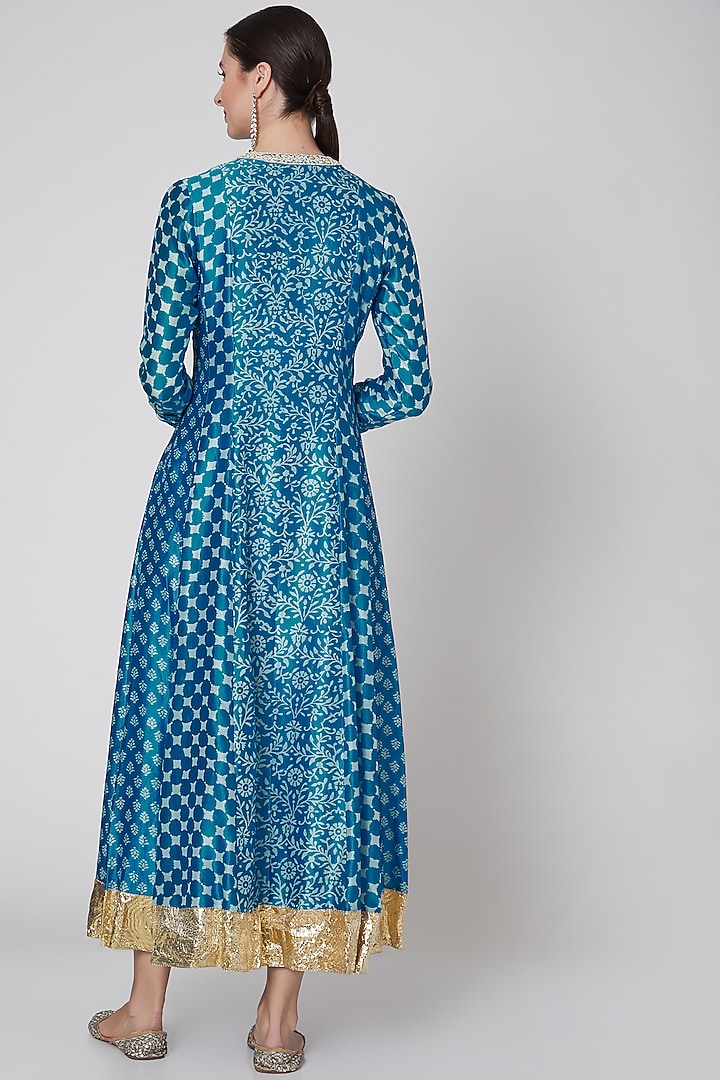 Turquoise Embroidered Kurta Set by Prisha's at Pernia's Pop Up Shop