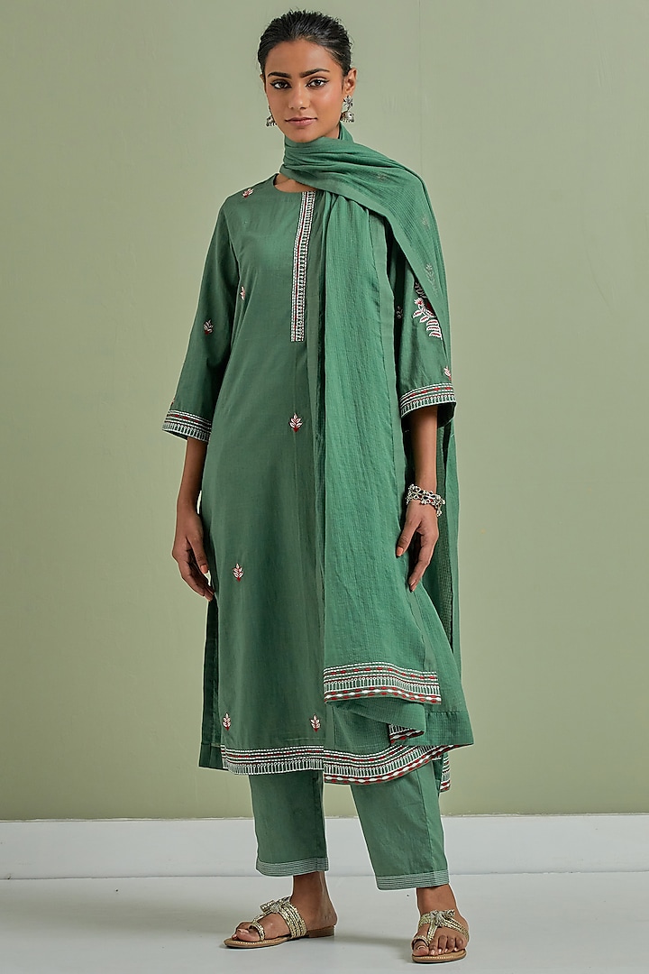 Green Cotton Hand & Machine Embroidered Kurta Set by Priya chaudhary