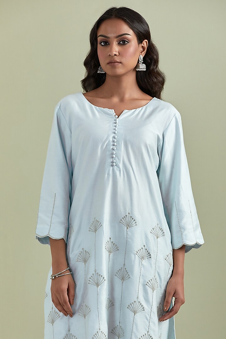 Powder Blue Chanderi Silk Embroidered Kurta Set by Priya chaudhary at Pernia's Pop Up Shop