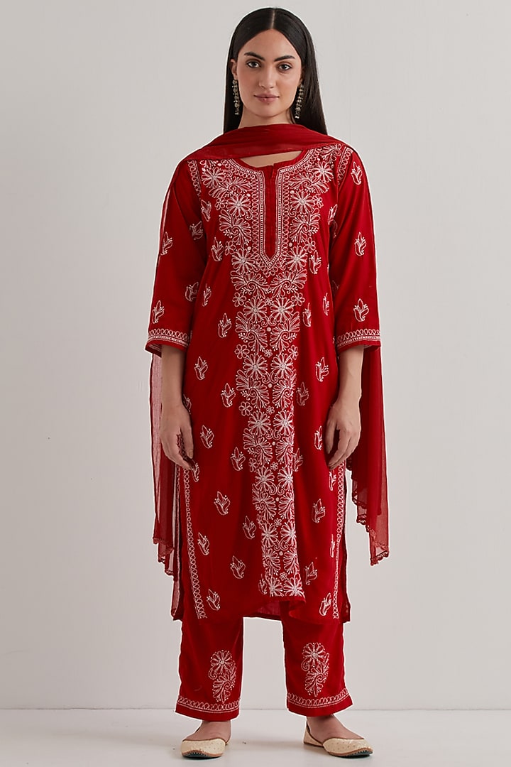 Red Cotton Chikankari Embroidered Kurta Set by Priya chaudhary