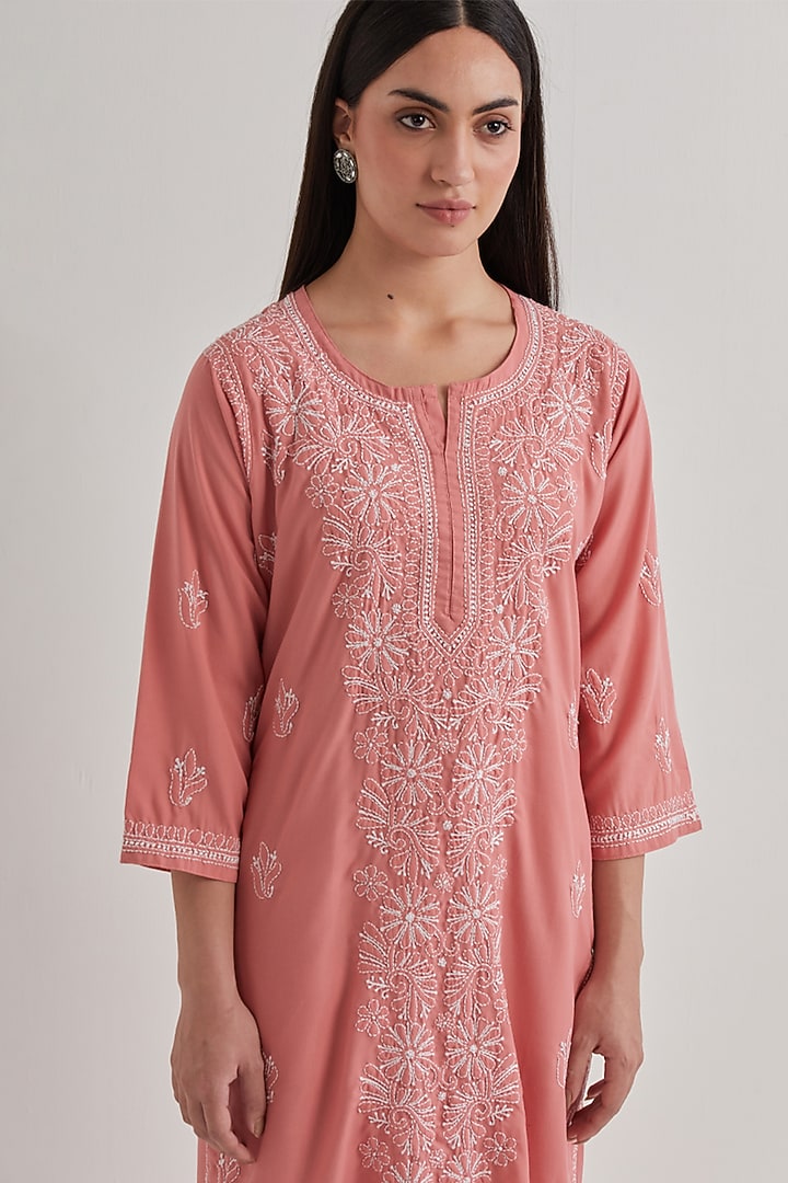 Pink Cotton Chikankari Embroidered Kurta Set by Priya chaudhary at Pernia's Pop Up Shop
