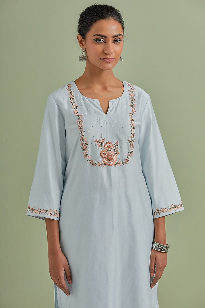 Powder Blue Chanderi Silk Embroidered Kurta Set by Priya chaudhary at Pernia's Pop Up Shop