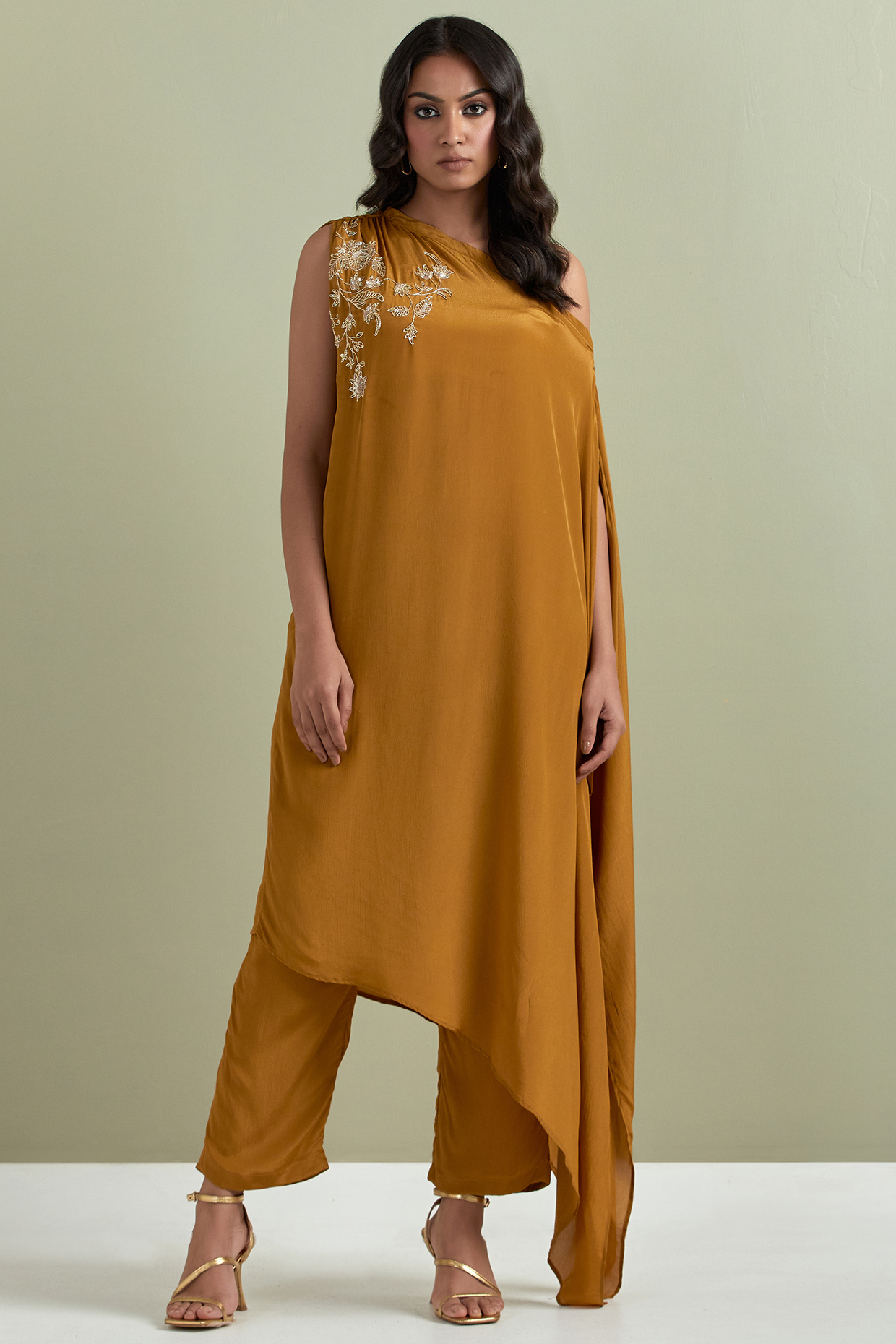 Mustard Crepe Embroidered Kurta Set by Priya chaudhary at Pernia's Pop Up Shop