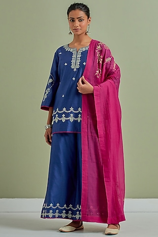 Blue Chanderi Silk Embroidered Kurta Set by Priya chaudhary