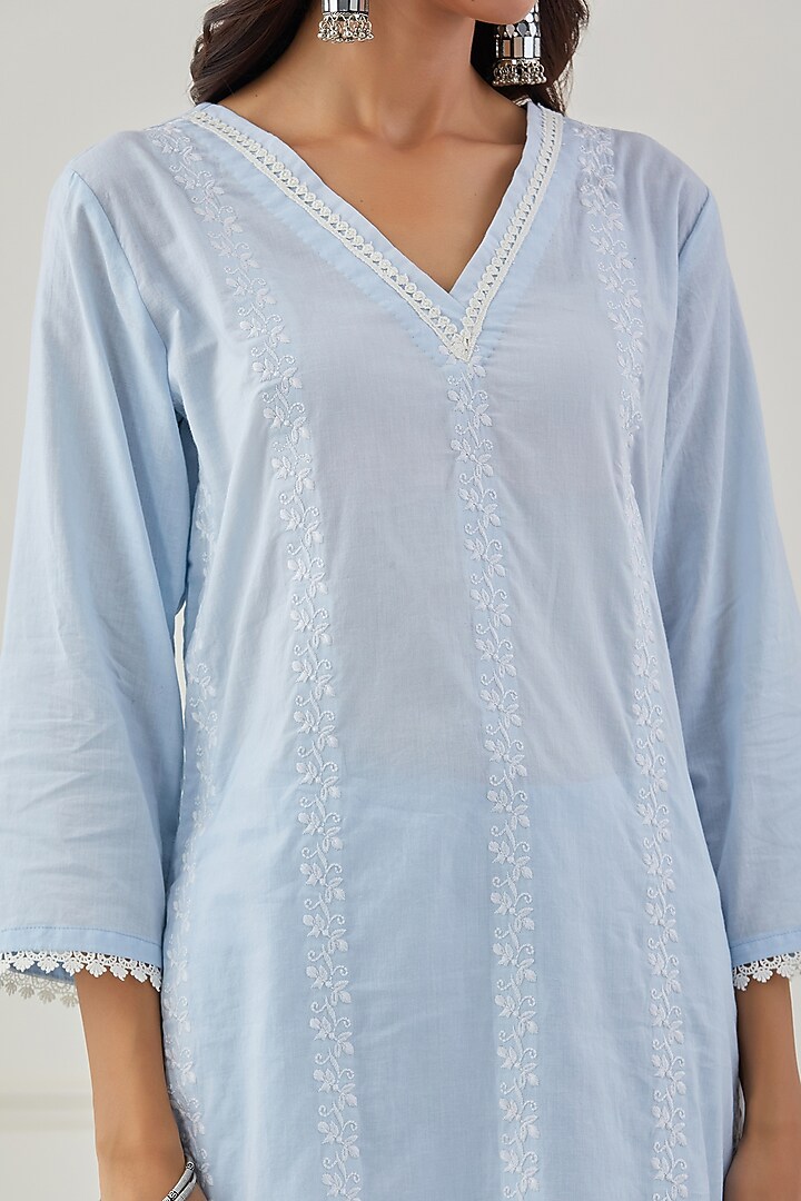 Powder Blue Embroidered Kurta Set by Priya chaudhary at Pernia's Pop Up Shop