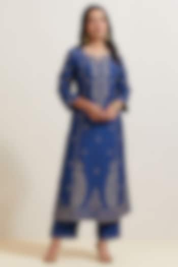 Blue Chanderi Silk Embroidered Kurta by Priya chaudhary at Pernia's Pop Up Shop