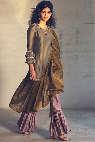 Pickle Green Embroidered Kurta Set by Parul & Preyanka