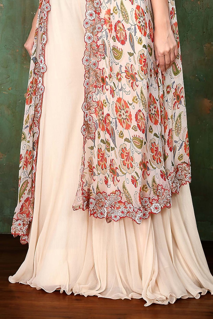 Multi-Colored Printed Cape Set by PREETI JHAWAR at Pernia's Pop Up Shop