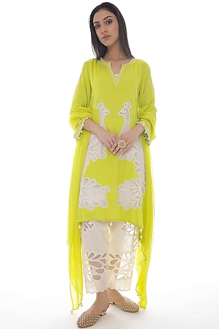 Green Embroidered Kurta Set by Pooja Rajpal Jaggi