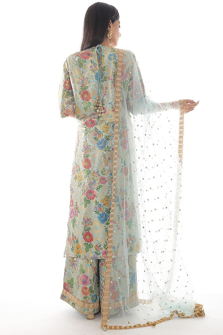 Aquamarine Banarasi Embroidered Kurta Set by Pooja Rajpal Jaggi at Pernia's Pop Up Shop