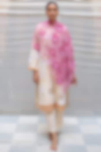 Pink Tulle Embroidered Stole by Priyanka Raajiv at Pernia's Pop Up Shop