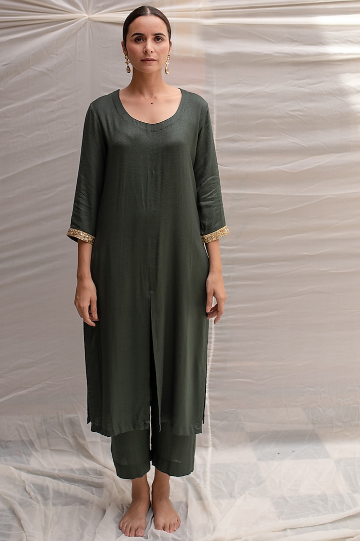 Dark Green Cotton Embroidered Kurta Set by Priyanka Raajiv at Pernia's Pop Up Shop
