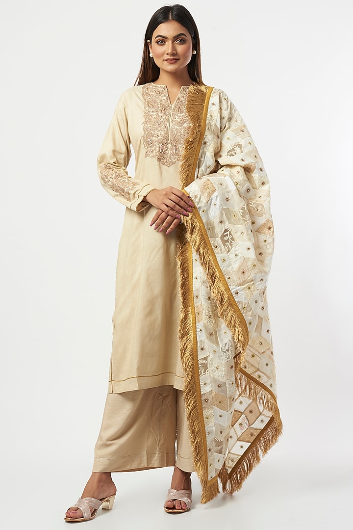 Ivory Upcycled Patchwork Dupatta by Priyanka Raajiv at Pernia's Pop Up Shop