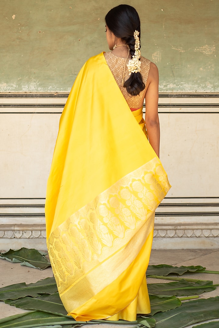 Yellow Banarasi Silk Mashru Wedding Saree Set by Priyanka Raajiv at Pernia's Pop Up Shop