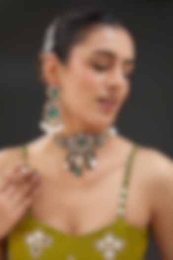 Gold Finish Kundan Polki & Green Onyx Choker Necklace Set by Preeti Mohan at Pernia's Pop Up Shop