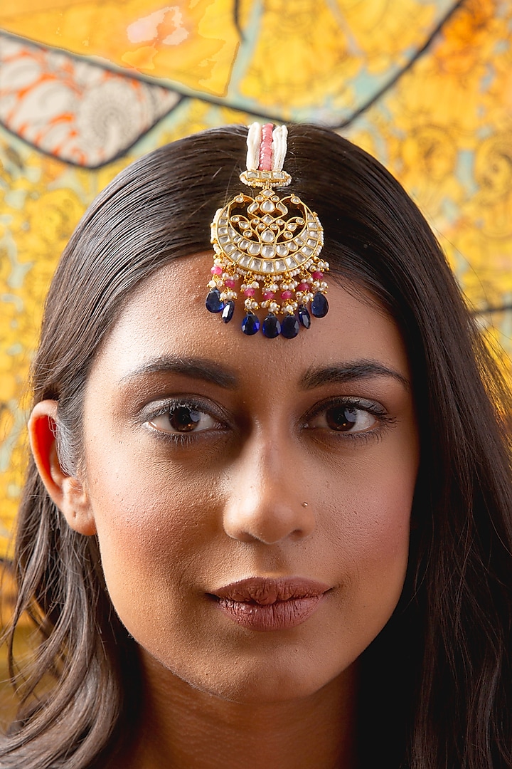 Gold Finish Kundan Polki Maang Tikka by Preeti Mohan at Pernia's Pop Up Shop