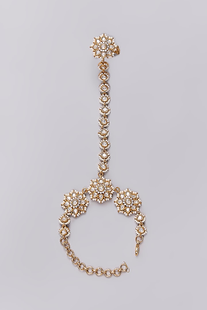 Antique Gold Finish Kundan Polki Haathphool (Set Of 2) by Preeti Mohan at Pernia's Pop Up Shop