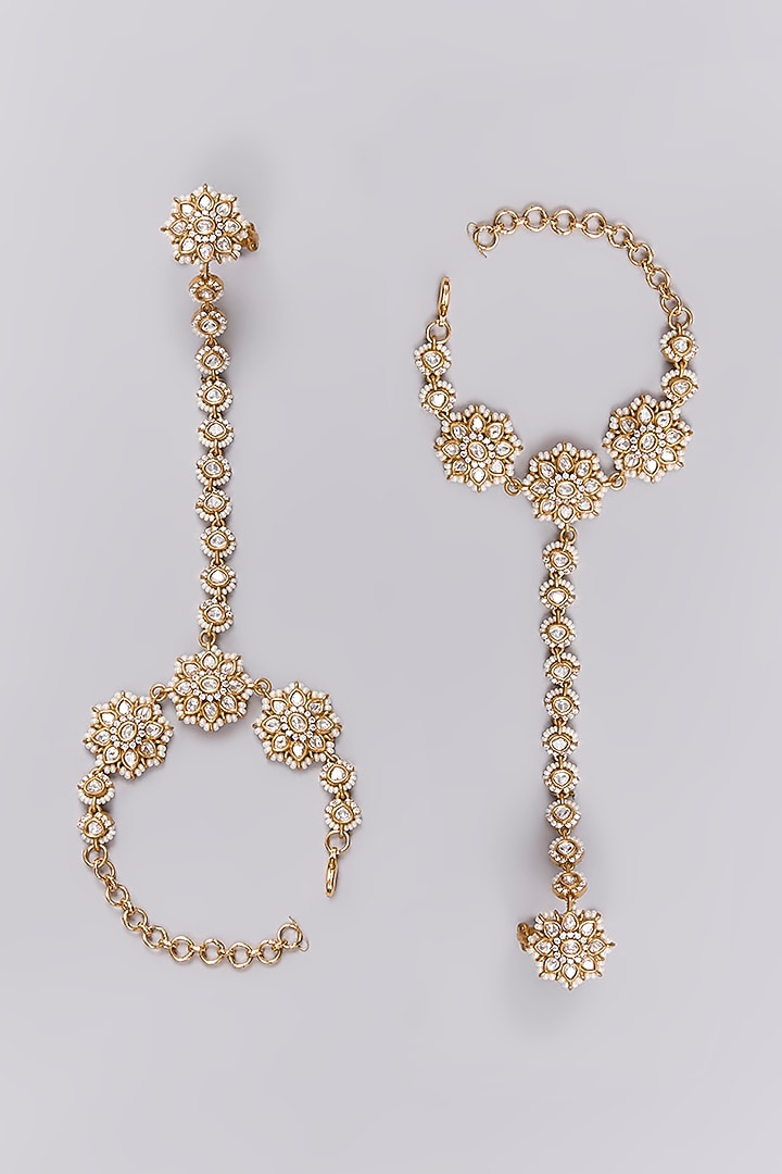 Antique Gold Finish Kundan Polki Haathphool (Set Of 2) by Preeti Mohan at Pernia's Pop Up Shop