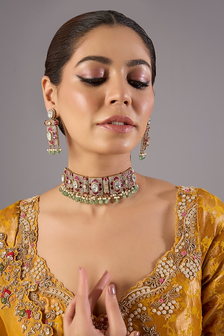 Antique Gold Finish Kundan Polki & Pearl Necklace Set by Preeti Mohan at Pernia's Pop Up Shop