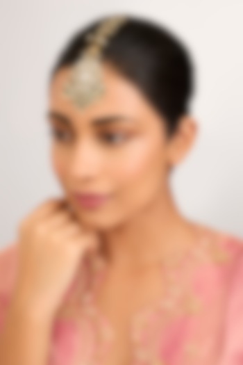 Gold Finish Kundan Polki Maangtikka by Preeti Mohan at Pernia's Pop Up Shop
