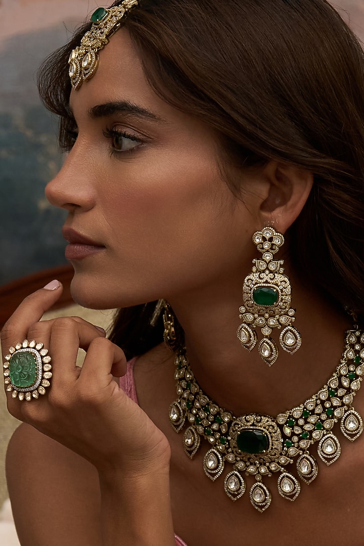 Antique Gold Finish Green Kundan Polki Necklace Set by Preeti Mohan at Pernia's Pop Up Shop