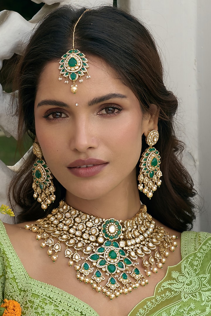 Antique Gold Finish Green Zircon Necklace Set by Preeti Mohan at Pernia's Pop Up Shop