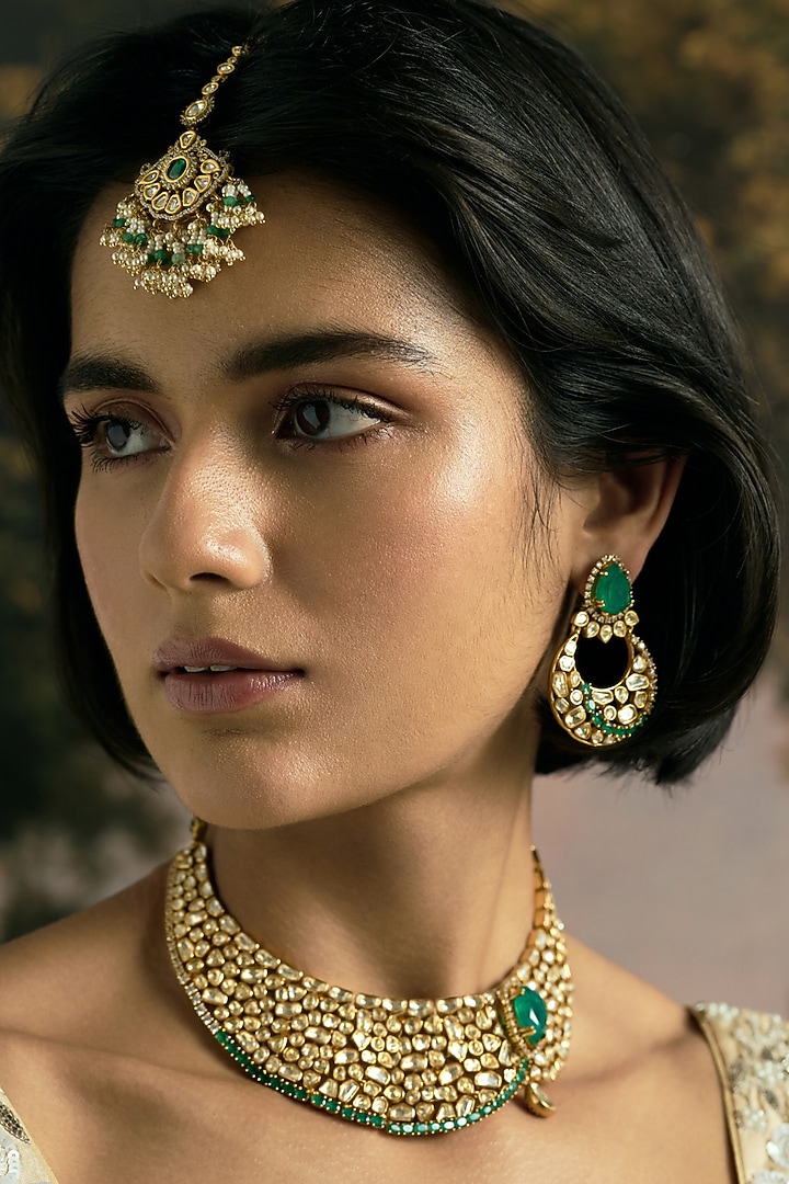 Gold Finish Green Kundan Polki Necklace Set by Preeti Mohan at Pernia's Pop Up Shop
