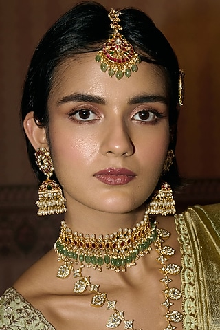 Gold Finish Kundan Polki & Green Onyx Maangtikka by Preeti Mohan