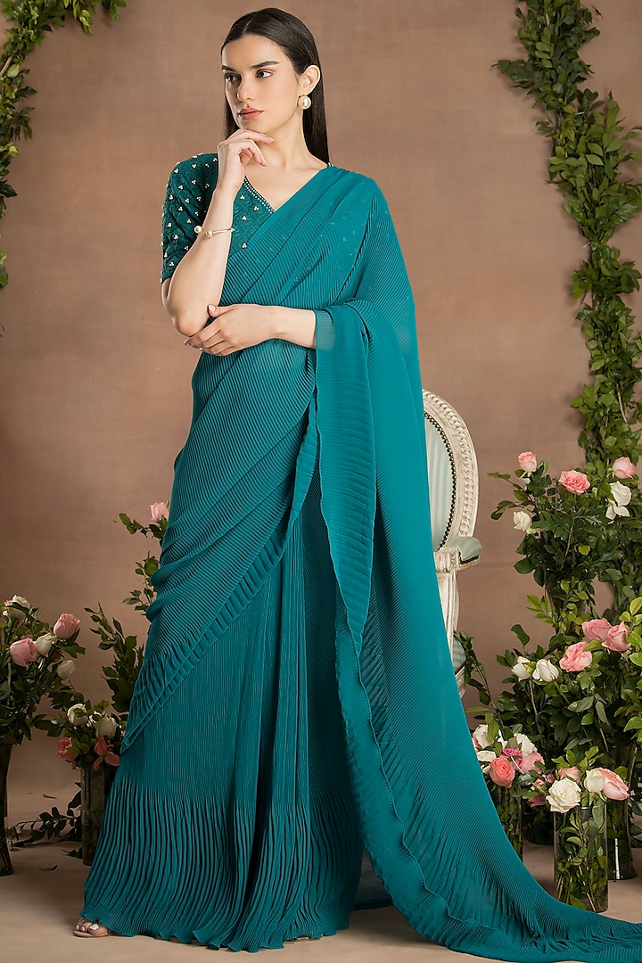 Pine Green Georgette Pre-Draped Pleated Saree Set by Preeti Mehta at Pernia's Pop Up Shop