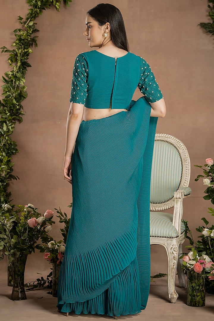 Pine Green Georgette Pre-Draped Pleated Party Wear Saree Set by Preeti Mehta at Pernia's Pop Up Shop