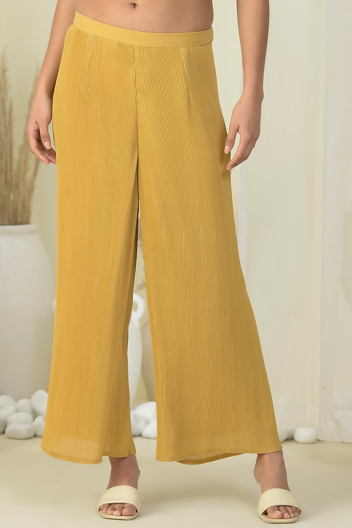 Summer Gold Georgette Viscose & Polyester Kurta Set by Preeti Mehta at Pernia's Pop Up Shop
