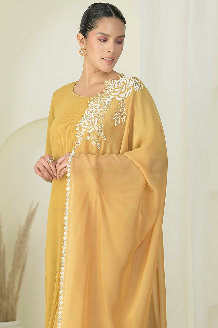 Summer Gold Georgette Viscose & Polyester Kurta Set by Preeti Mehta at Pernia's Pop Up Shop