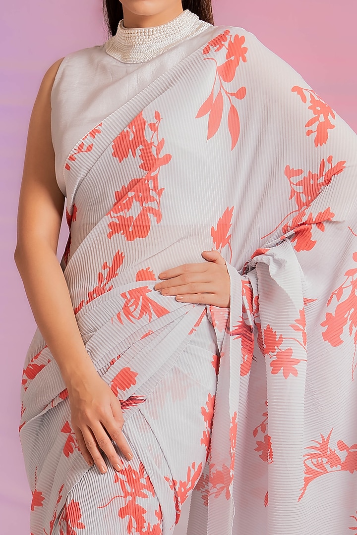 Grey Digital Printed Party Wear Saree Set by Preeti mehta at Pernia's Pop Up Shop
