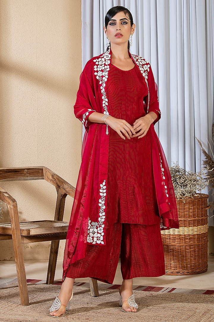 Rose Red Pleated Satin Kurta Set by Preeti Mehta at Pernia's Pop Up Shop