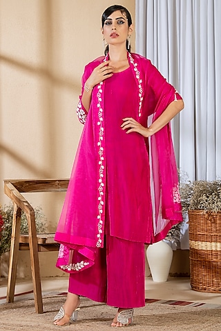 Hot Pink Pleated Satin Kurta Set by Preeti Mehta