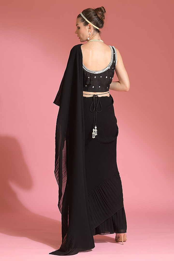Midnight Black Georgette & Chinon Pre-Draped Party Wear Saree Set by Preeti Mehta at Pernia's Pop Up Shop