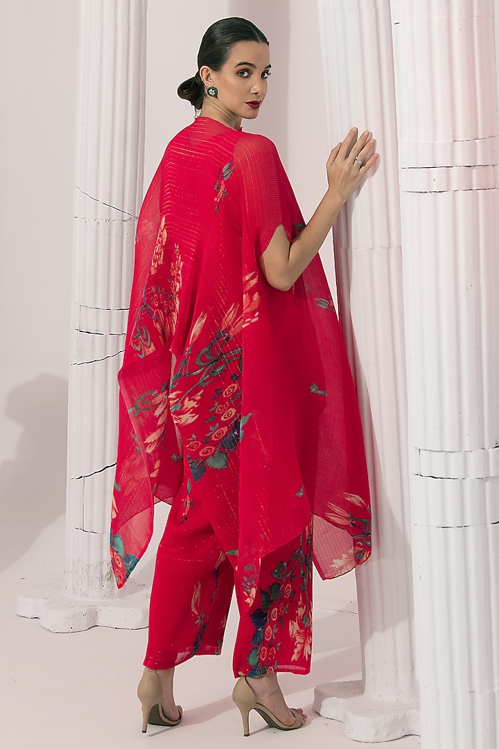 Cherry Pink Micro Pleated Chiffon Lurex Floral Kaftan Set by Preeti mehta at Pernia's Pop Up Shop