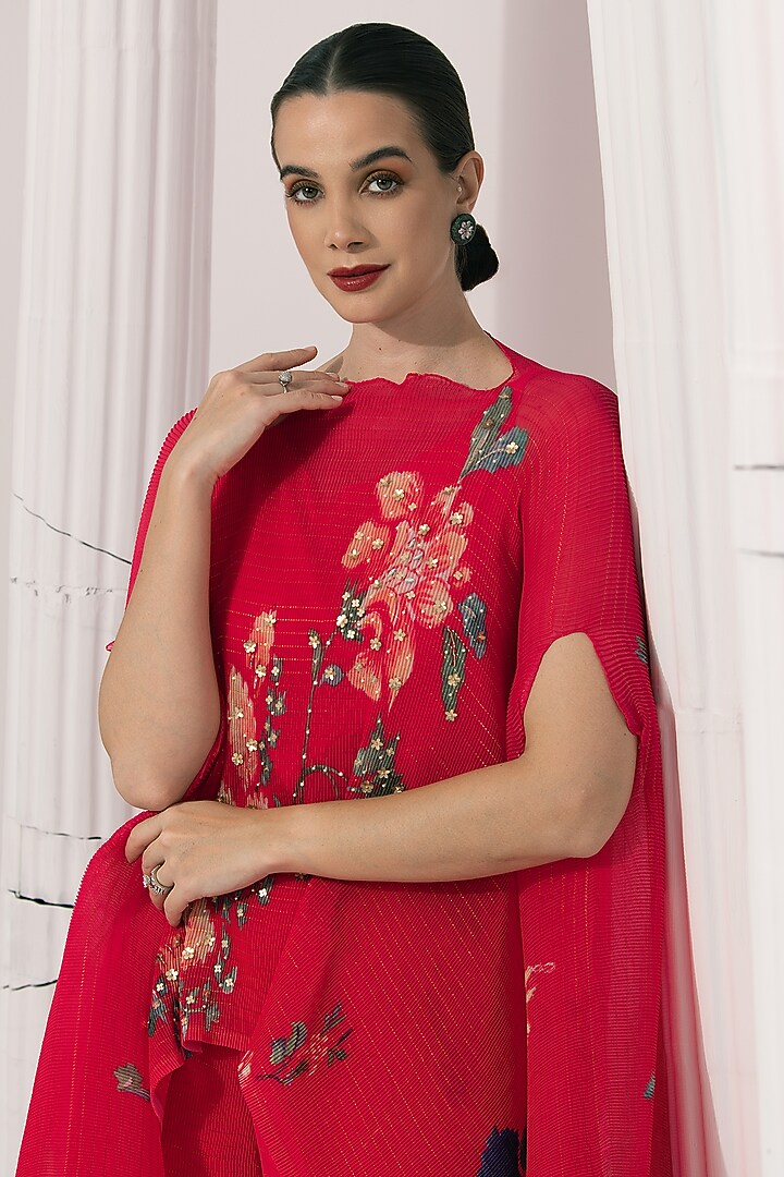 Cherry Pink Micro Pleated Chiffon Lurex Floral Kaftan Set by Preeti mehta at Pernia's Pop Up Shop