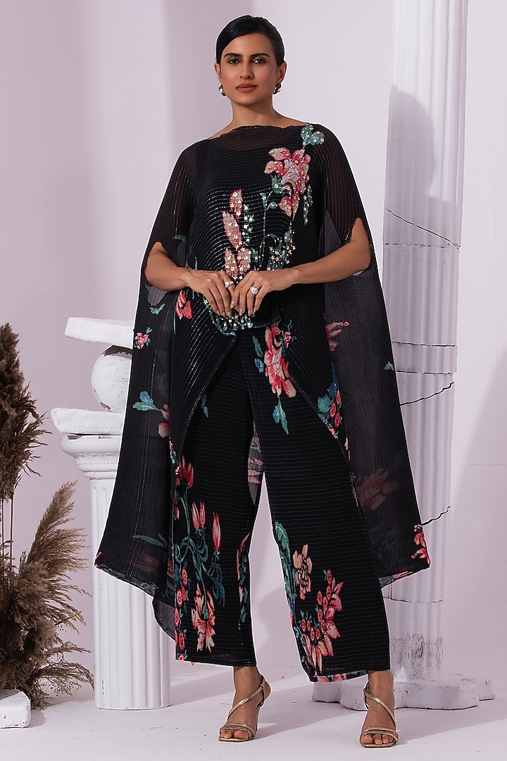 Black Micro Pleated Chiffon Lurex Floral Kaftan Set by Preeti mehta at Pernia's Pop Up Shop