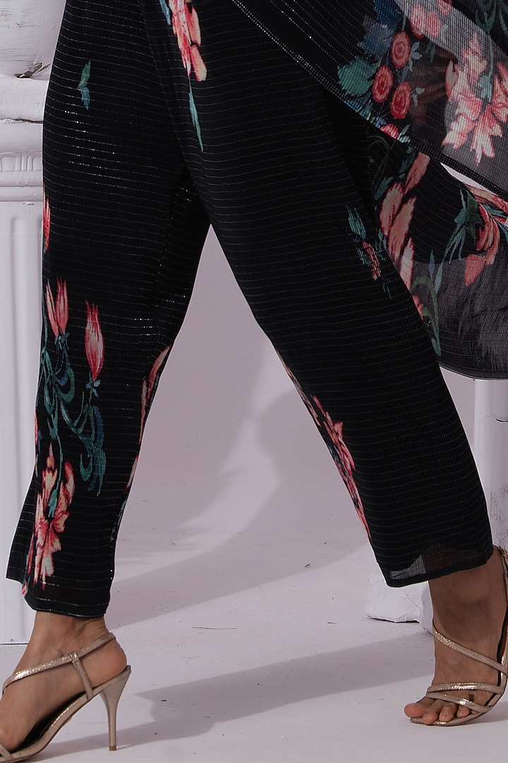 Black Micro Pleated Chiffon Lurex Floral Kaftan Set by Preeti mehta at Pernia's Pop Up Shop