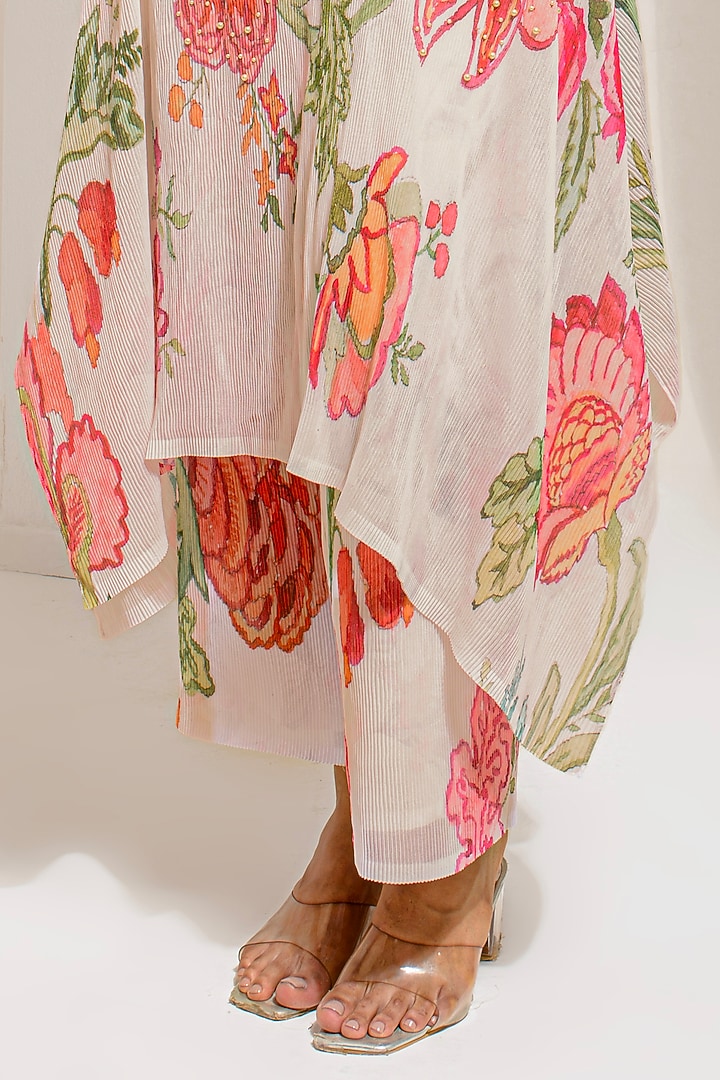 Ivory White Georgette Viscose & Polyester Hand Embroidered Kurta Set by preeti mehta at Pernia's Pop Up Shop