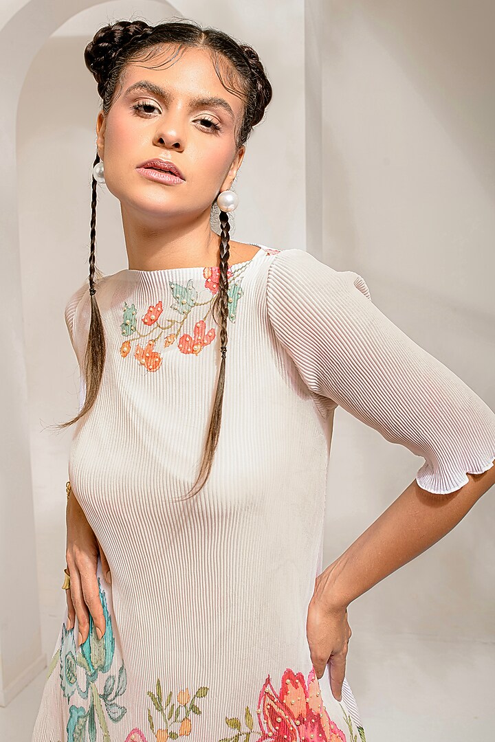 Ivory White Georgette Viscose & Polyester Hand Embroidered Kurta Set by preeti mehta at Pernia's Pop Up Shop